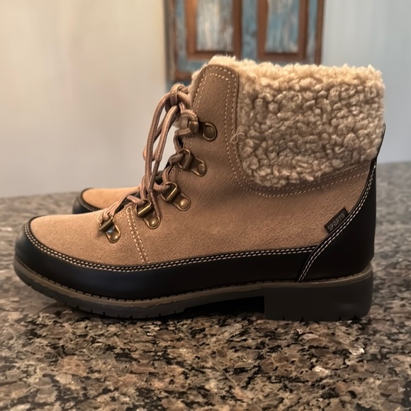 Sporto Darla Beige and Black Eco Winter Boots - Picture 6 of 12